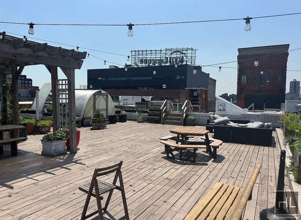 LINCOLN AVENUE in Bronx, NY - Building Photo