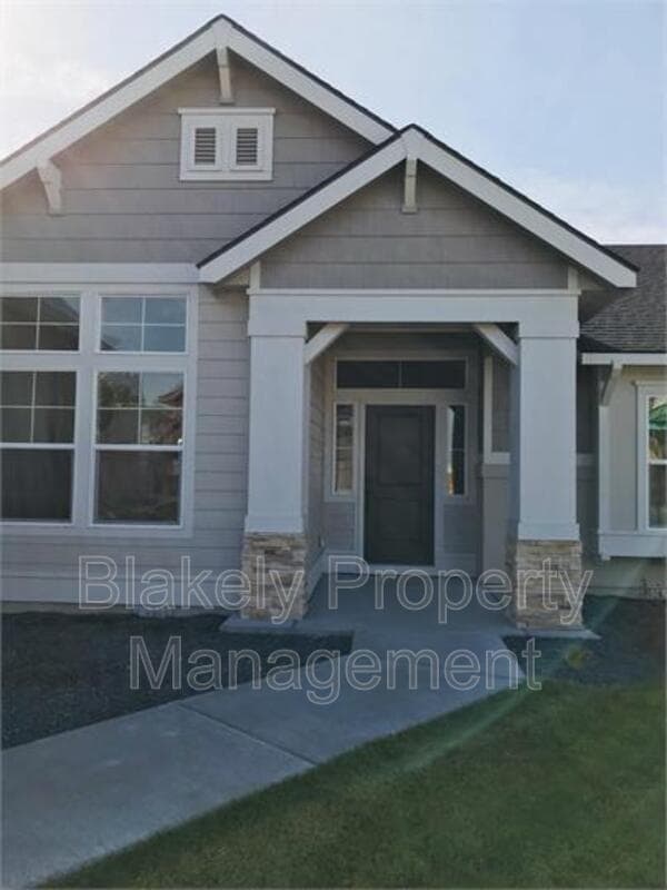 property at 6705 E Thornton St