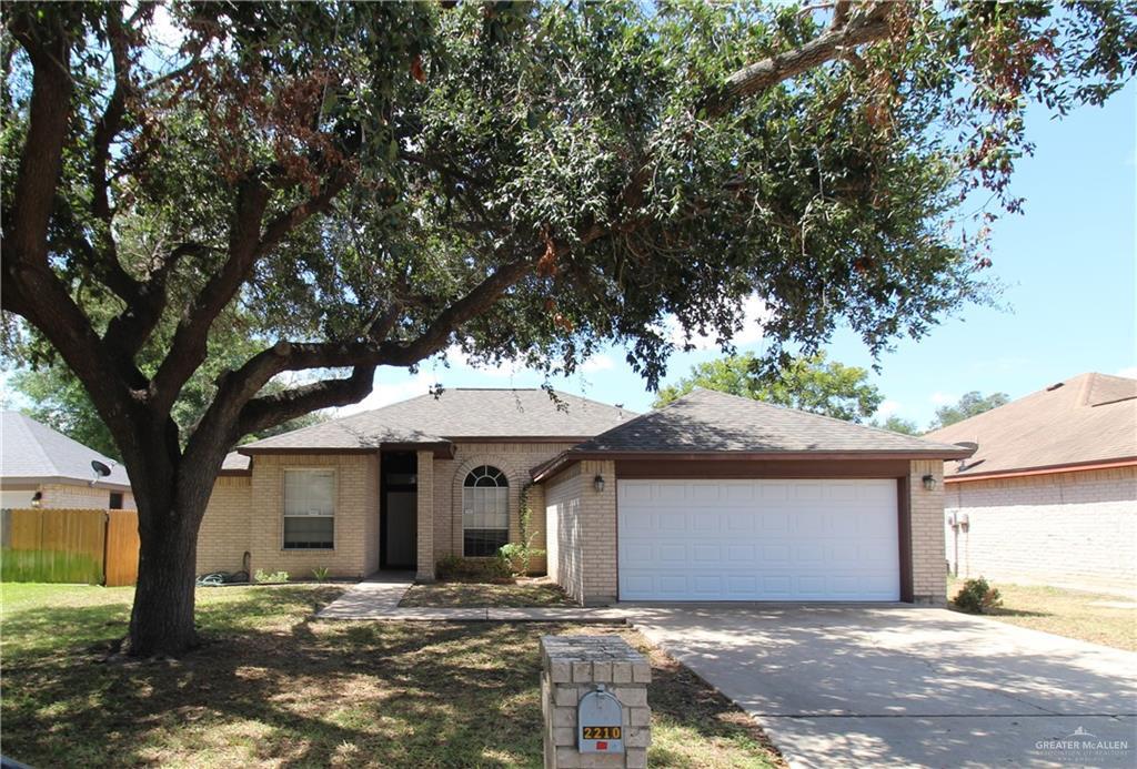 2210 E 29th St in Mission, TX - Foto de edificio