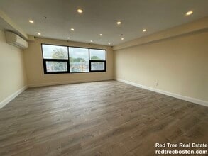 1016 Commonwealth Ave in Boston, MA - Building Photo - Building Photo