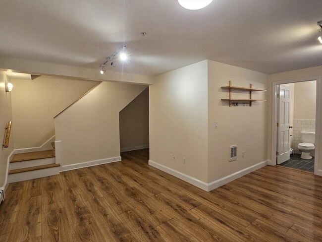 40 Parker St, Unit 1A in Cambridge, MA - Building Photo - Building Photo