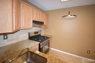 2013 Bayhead Dr in Sayreville, NJ - Building Photo - Building Photo