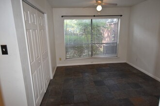 6718 Eastridge Dr, Unit Unit 6 in Dallas, TX - Building Photo - Building Photo