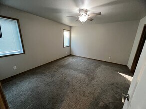 3100 38th Ave S in Moorhead, MN - Building Photo - Building Photo