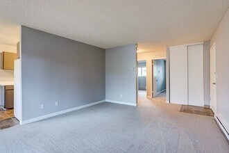 2637 SE 162nd Ave in Portland, OR - Building Photo - Building Photo