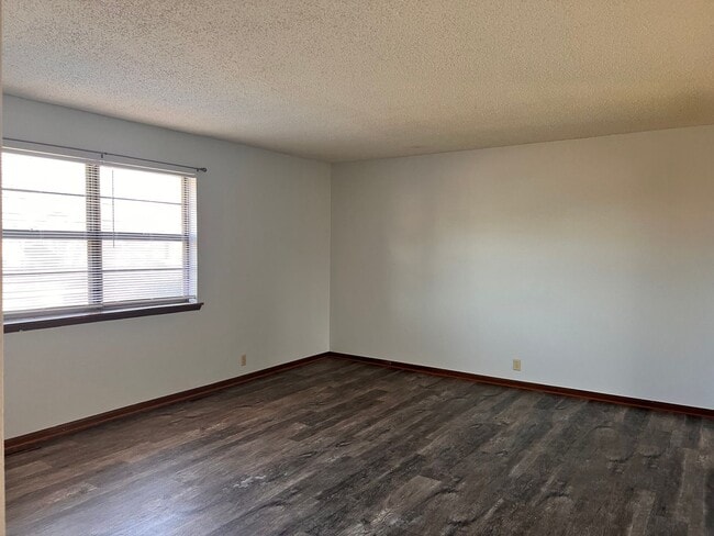 3329-3331 Hawthorn Dr in Joplin, MO - Building Photo - Building Photo