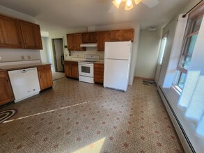 91 Forest Dr in Montpelier, VT - Foto de edificio - Building Photo