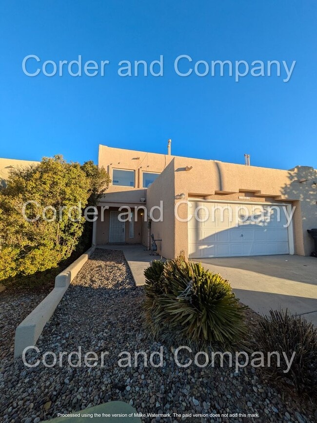 property at 11243 Campo Del Oso Ave NE