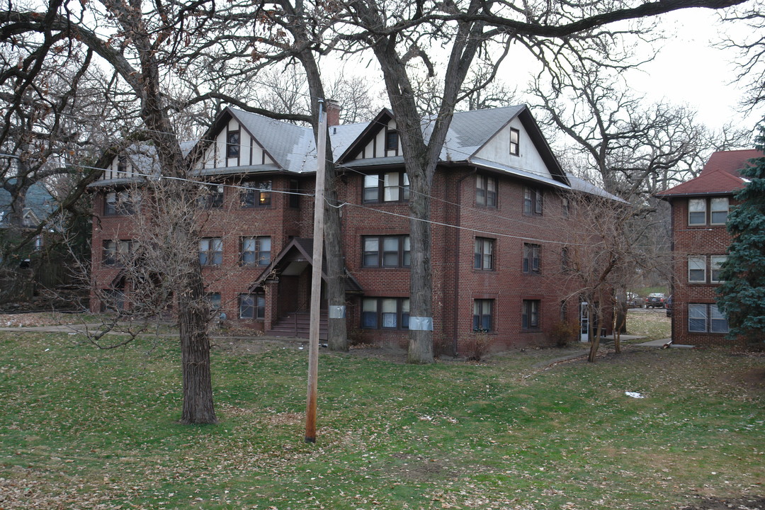 3910 University Ave in Des Moines, IA - Building Photo