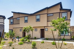 Grandstone at Sunrise Villas in Peoria, AZ - Building Photo