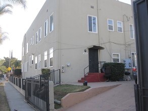 1801 S Highland Ave in Los Angeles, CA - Building Photo - Building Photo