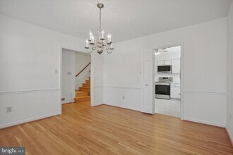 6815 Melrose Dr in McLean, VA - Building Photo - Building Photo