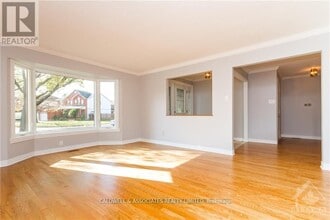 13 Sai Crescent in Ottawa, ON - Building Photo - Building Photo