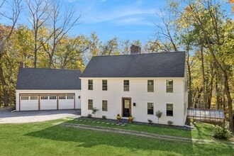 3767 Oak Ln NE in North Liberty, IA - Building Photo - Building Photo