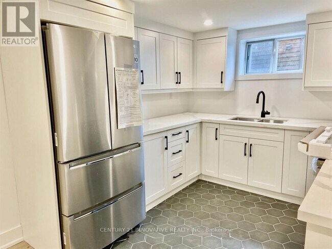 127 Treeview Dr in Toronto, ON - Building Photo - Building Photo