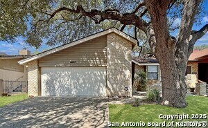 6607 Honey Hill in San Antonio, TX - Building Photo