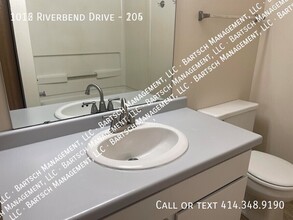 1016 Riverbend Dr in Hartford, WI - Building Photo - Building Photo