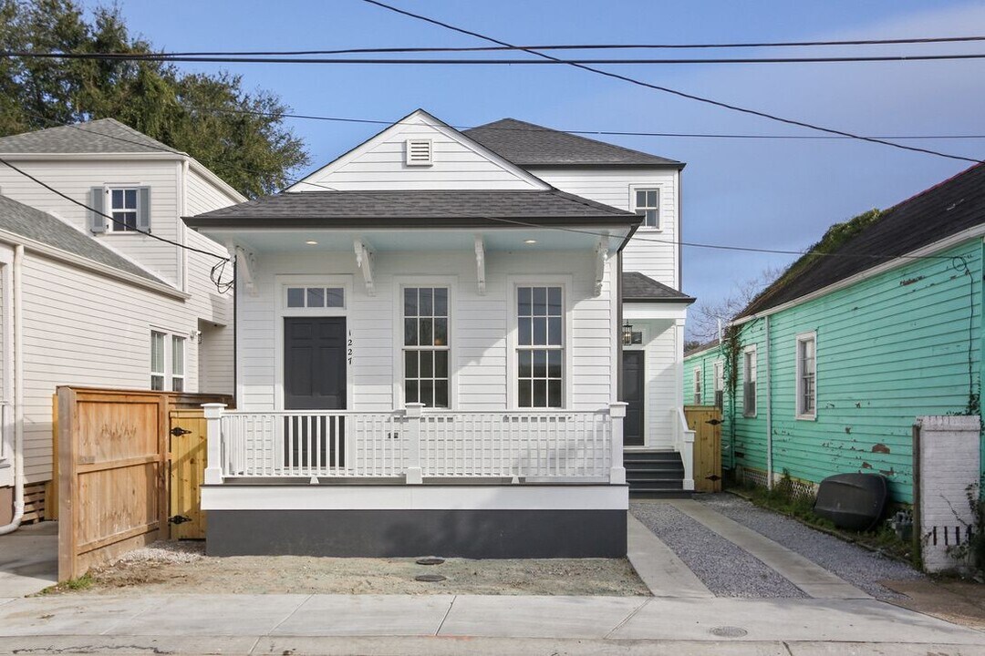 1227 Feliciana St in New Orleans, LA - Foto de edificio