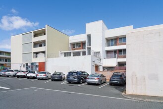 1127 12th Ave in Honolulu, HI - Building Photo - Building Photo