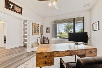 7600 Hillock Terrace in Austin, TX - Building Photo - Building Photo