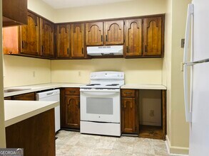 207 Harwell Ave-Unit -A6 in Lagrange, GA - Foto de edificio - Building Photo