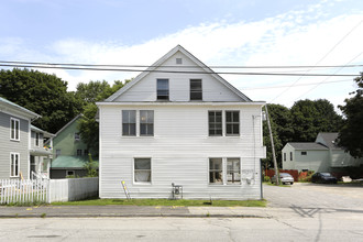 21-23 Washington St in Augusta, ME - Foto de edificio - Building Photo