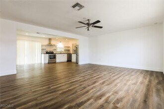 185 Norfolk Ave NW in Port Charlotte, FL - Building Photo - Building Photo