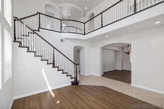 7572 Mona Ln in San Diego, CA - Building Photo - Building Photo