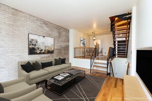 204 M St SW in Washington, DC - Building Photo