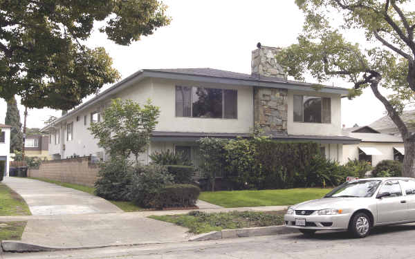 322 La France Ave in Alhambra, CA - Foto de edificio