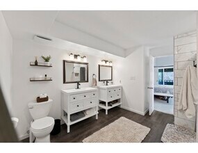 12024 W Cross Dr in Littleton, CO - Building Photo - Building Photo