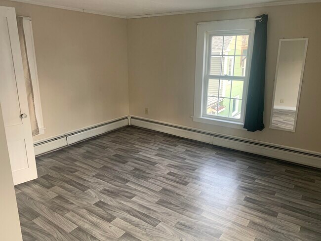 36 Union St in Somersworth, NH - Building Photo - Building Photo