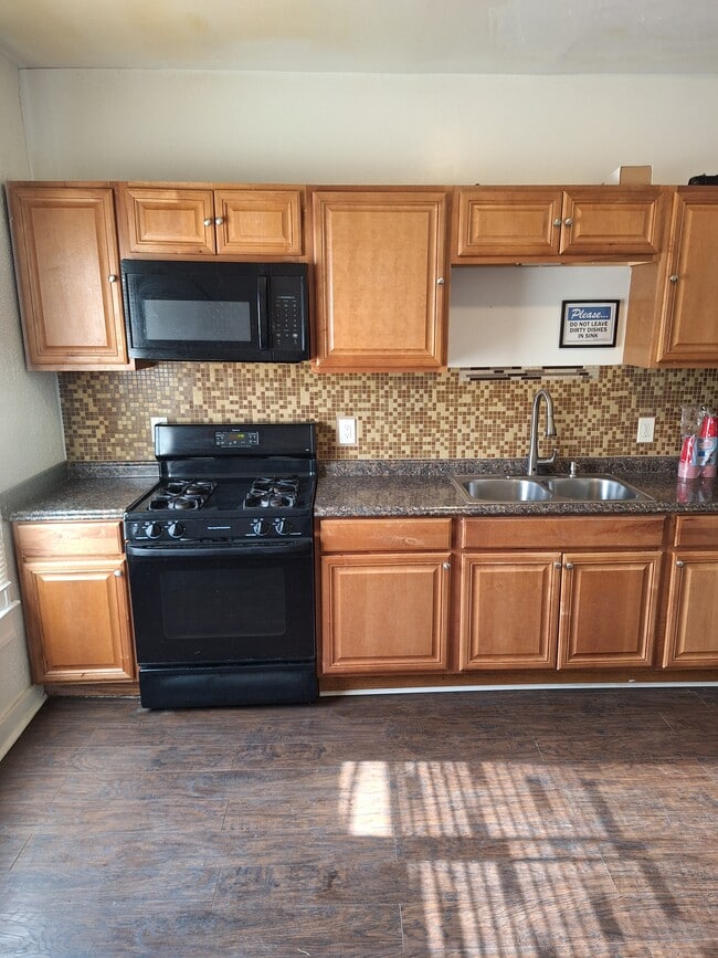 property at 125 Collins Ave