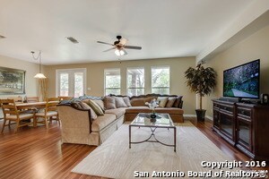 2910 Dusseldorf in San Antonio, TX - Foto de edificio - Building Photo