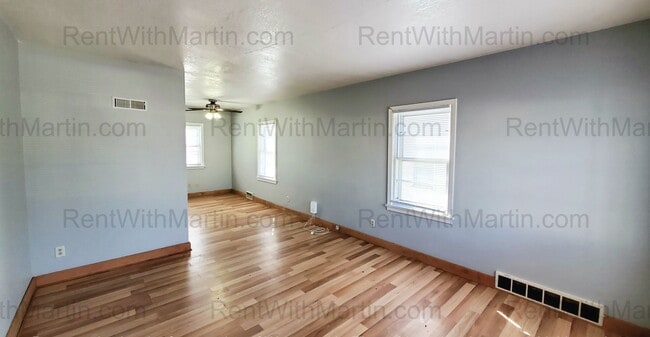 1112-1114 Byron Ave in Waterloo, IA - Building Photo - Building Photo