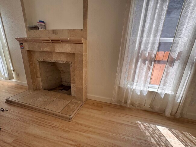 1527 77th Ave in Oakland, CA - Building Photo - Building Photo