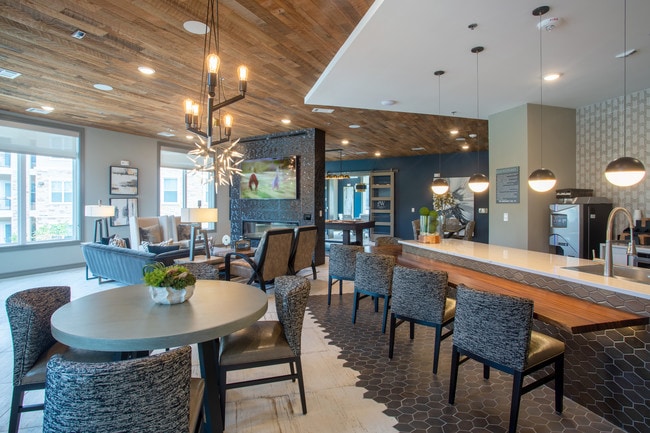 Woodlands at the Preserve in Garland, TX - Foto de edificio - Interior Photo