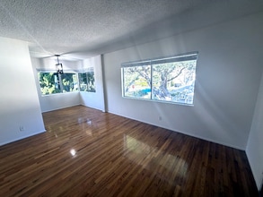 807 3rd St in Santa Monica, CA - Foto de edificio - Building Photo