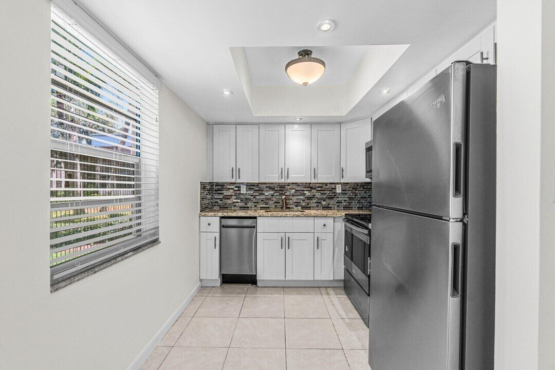641 Normandy Ln in Delray Beach, FL - Building Photo