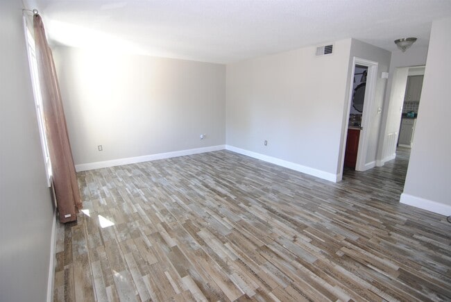 19 Colonial Dr in Merrimack, NH - Building Photo - Building Photo