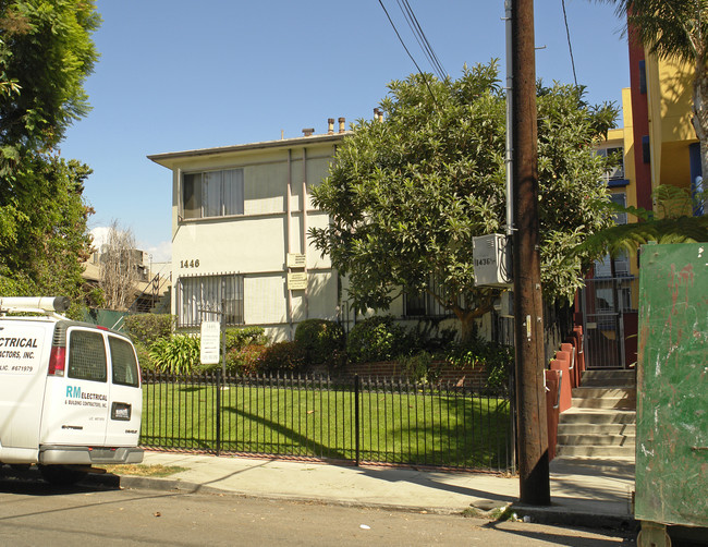 1446 N MARTEL AV in Los Angeles, CA - Building Photo - Building Photo