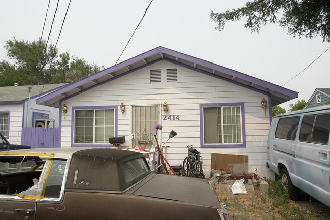 2414 Davis Ln in Antioch, CA - Foto de edificio - Building Photo