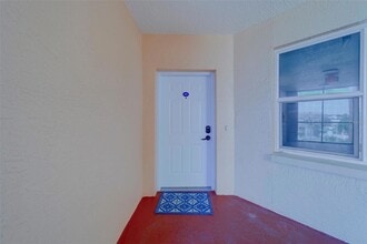 16700 Gulf Blvd in North Redington Beach, FL - Foto de edificio - Building Photo