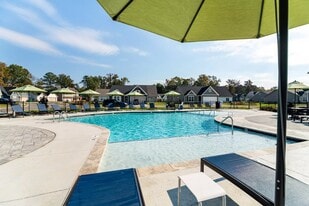 Cottages at Thrasher in Hixson, TN - Building Photo