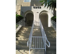 5252 Orange Ave in San Diego, CA - Building Photo - Building Photo