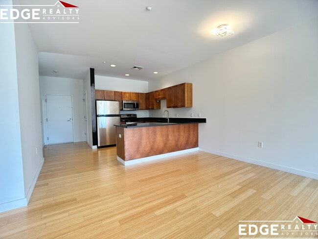 82 Chestnut Hill Ave, Unit 2 in Boston, MA - Building Photo - Building Photo