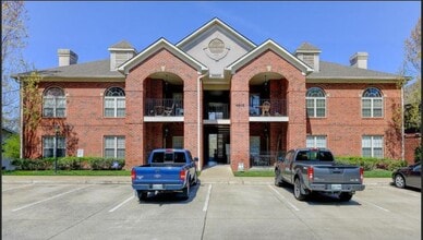 4805 Lyons View Pike, Unit 304 in Knoxville, TN - Foto de edificio - Building Photo