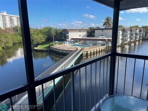 1752 NW 3rd Terrace in Fort Lauderdale, FL - Foto de edificio - Building Photo