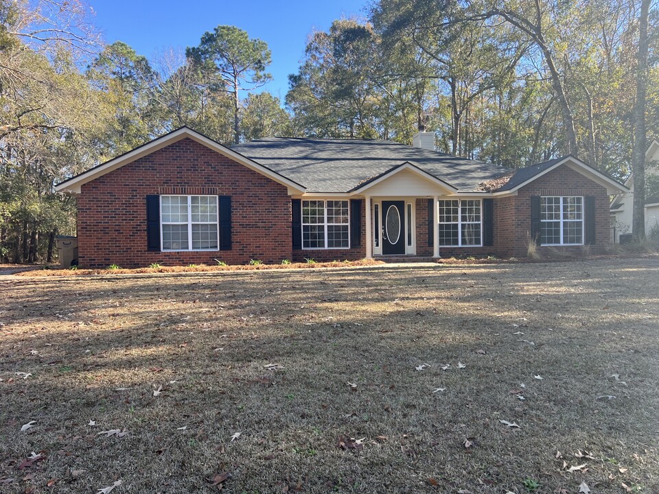 23 Laurenburg Dr in Richmond Hill, GA - Building Photo