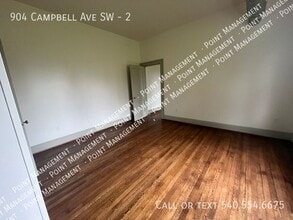 904 Campbell Ave SW in Roanoke, VA - Building Photo - Building Photo
